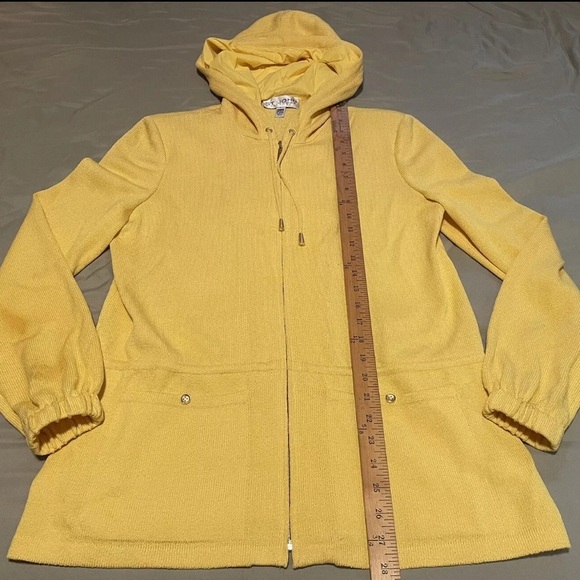 St. John Collection Women's Small Knit Wool Jacket Mustard Zip Lined Hood FLAWED - Picture 8 of 15